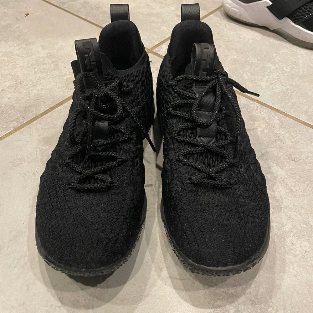 Nike LeBron 15 Low Triple Black Basketball Shoes AO1755-004 Men's Size 8.5
